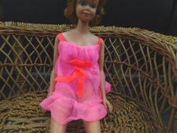 3403 BARBIE 1971 - 72 MOD ERA HOT PINK BABY DOLL NIGHTGOWN ONESIE, NEON STRAPS